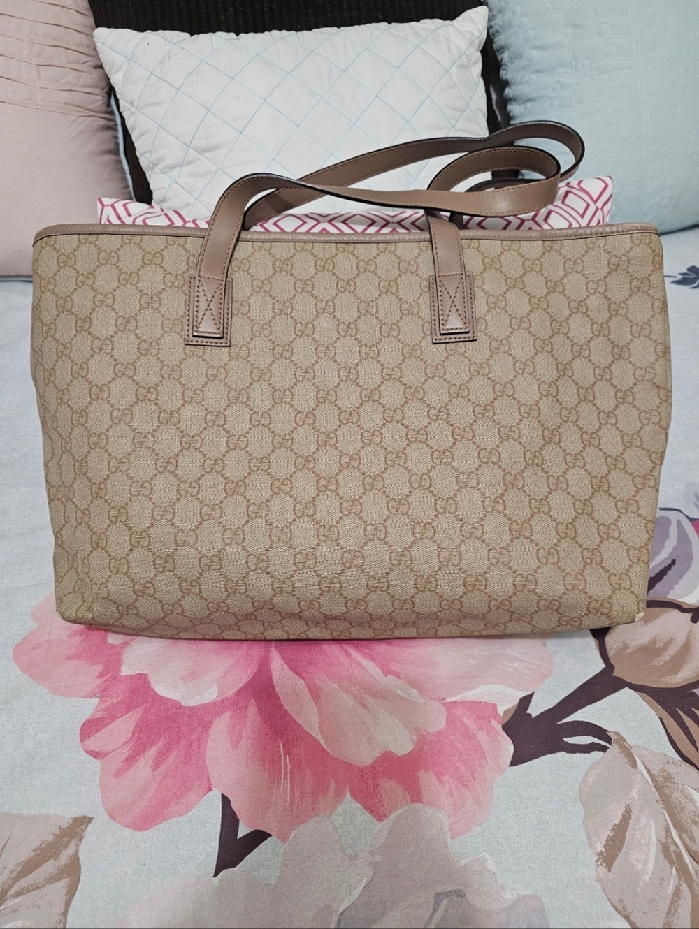Gucci Tote - Picture 2 of 5
